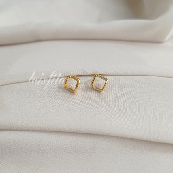 14k Gold-Plated Earrings with Distinct Designs for Every Special Moment