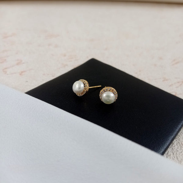 Pearlique: Freshwater Pearl Earrings Collection
