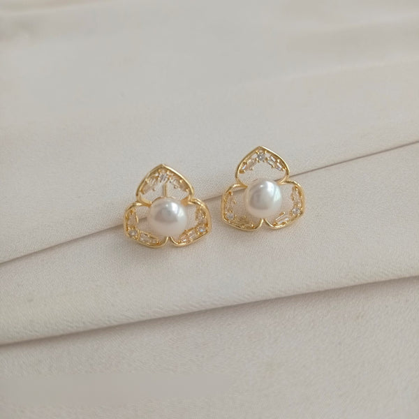 Timeless Treasure Pearl Earrings