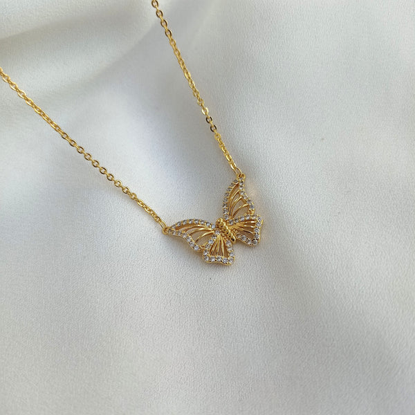 16-18 Inch Gold-Plated Pendant - A Timeless Statement Piece