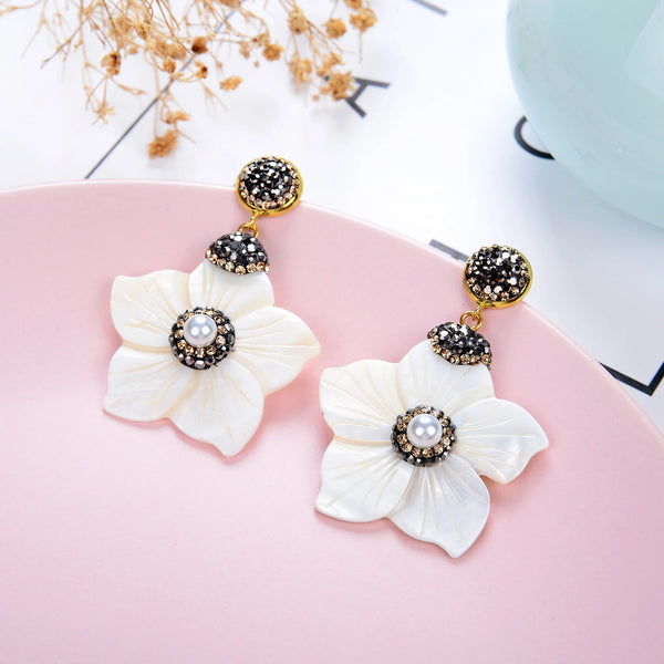 Vintage Round Pearl Earrings For Women Big Flower Shape Hyperbole Dangle Sea Shell Female Earrings 2021 Jewelry