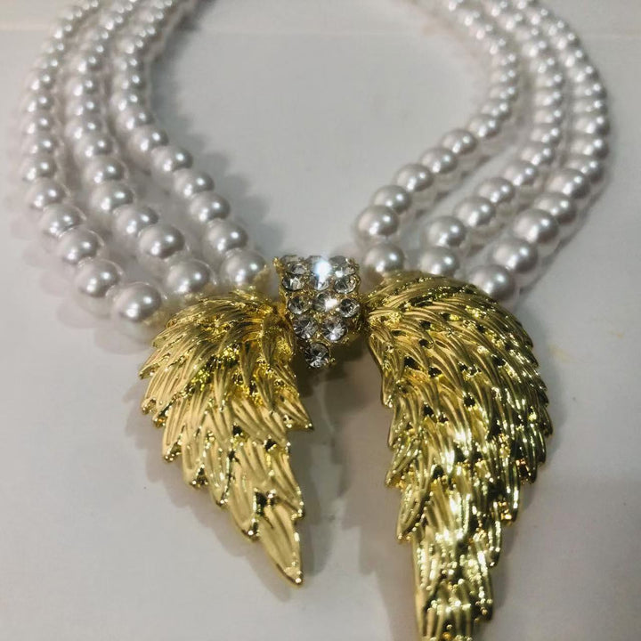 European Style Vintage Wing Pearl Necklace