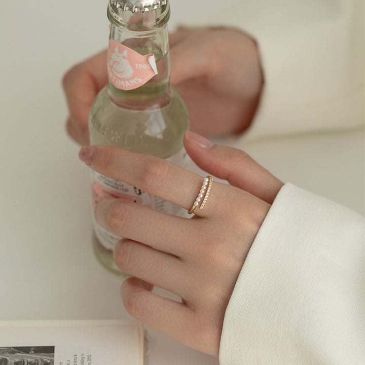 Trendy Women's Celebrity Type Index Finger Ring