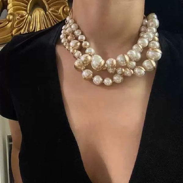 French Retro Pearl Necklace for Women Wearing Superb Design