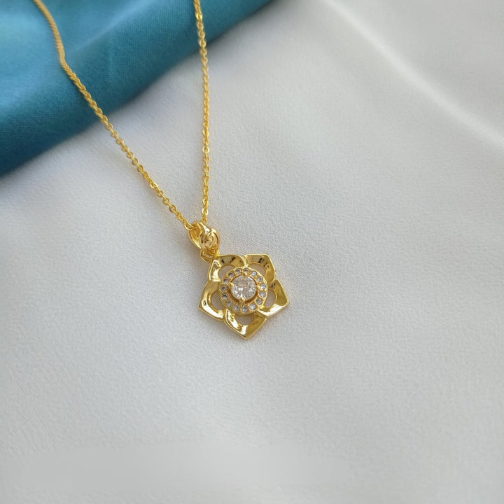 17" Gold Plated Pendant With Chain: Elegance Redefined - LeisFita.com