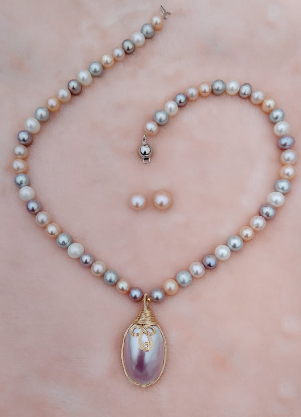 Original Fresh Water Pearl Necklace With Pendent  Golden South Sea pearls  Multi Color