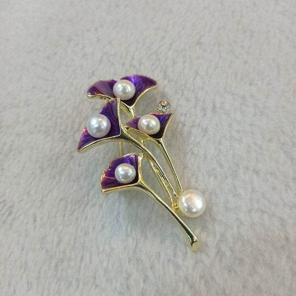 Original pearl brooch pin