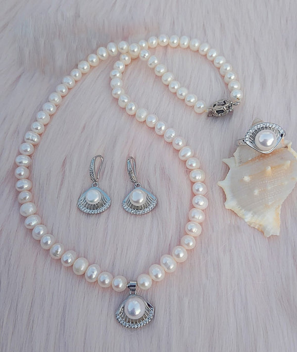 Pearl in shell Pendant Necklace and Earring Set