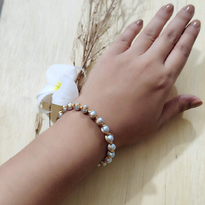 Classic Adjustable Fresh Water Pearl Bracelet in Silver - LeisFita.com