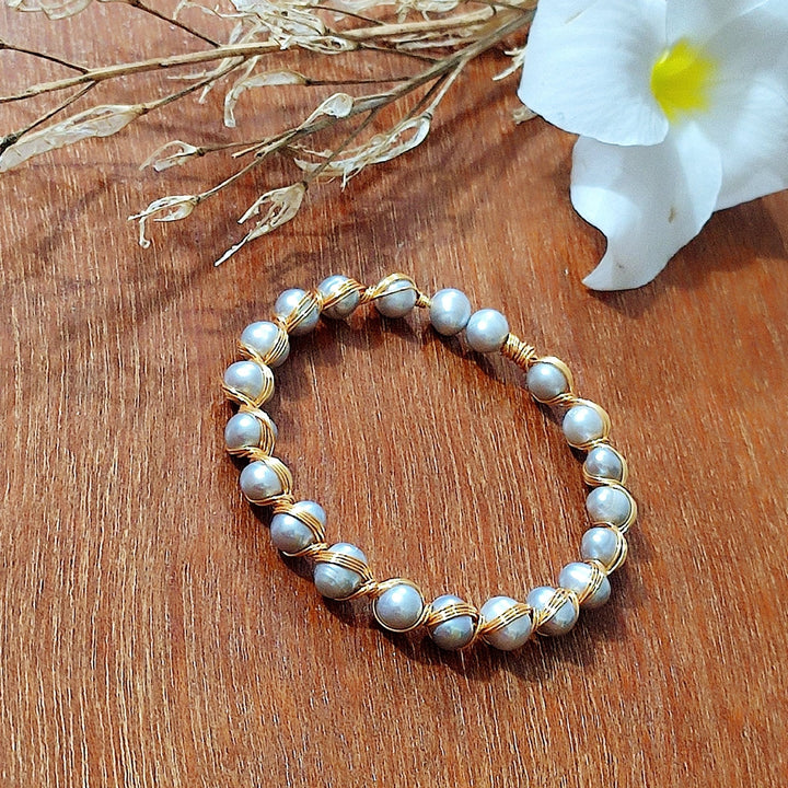 Classic Adjustable Fresh Water Pearl Bracelet in Silver - LeisFita.com