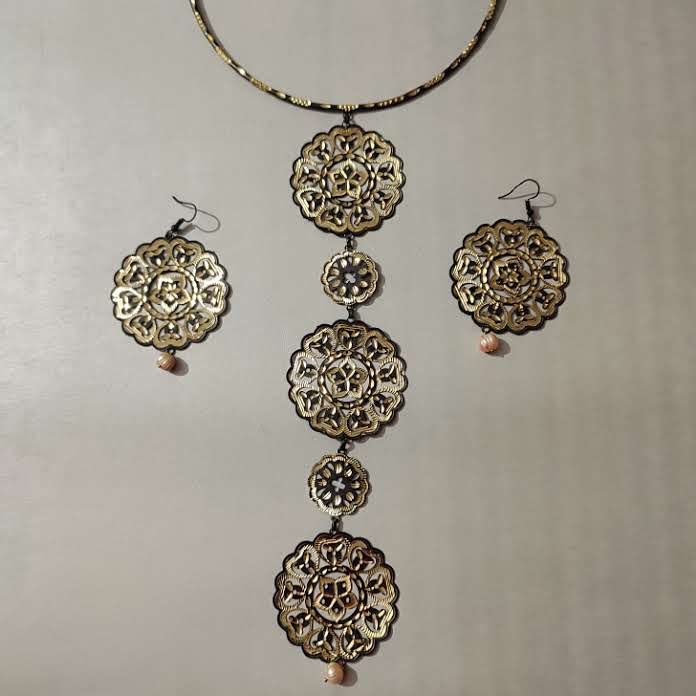 Ethnic Flower Naksha Design Katai Tie Necklace Earring Set - Dual Tone Beauty: Discover the allure of this cultural-inspired jewelry ensemble - LeisFita.com