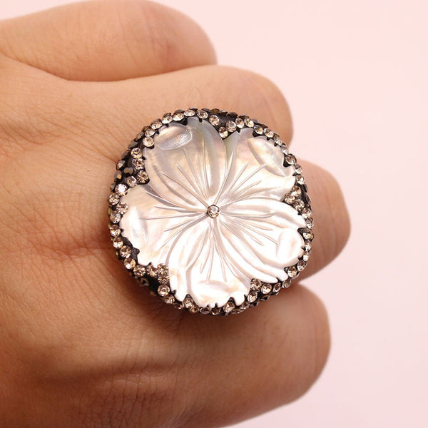 GG Jewelry Natural White Sea Shell Carved Flower Ring Black CZ Fashion Women Jewelry Adjustable - LeisFita.com